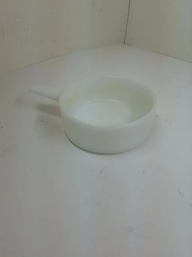 Vintage White Milk Glass Ovenware J-2639 Handled Bowls 14 oz Made In The USA
