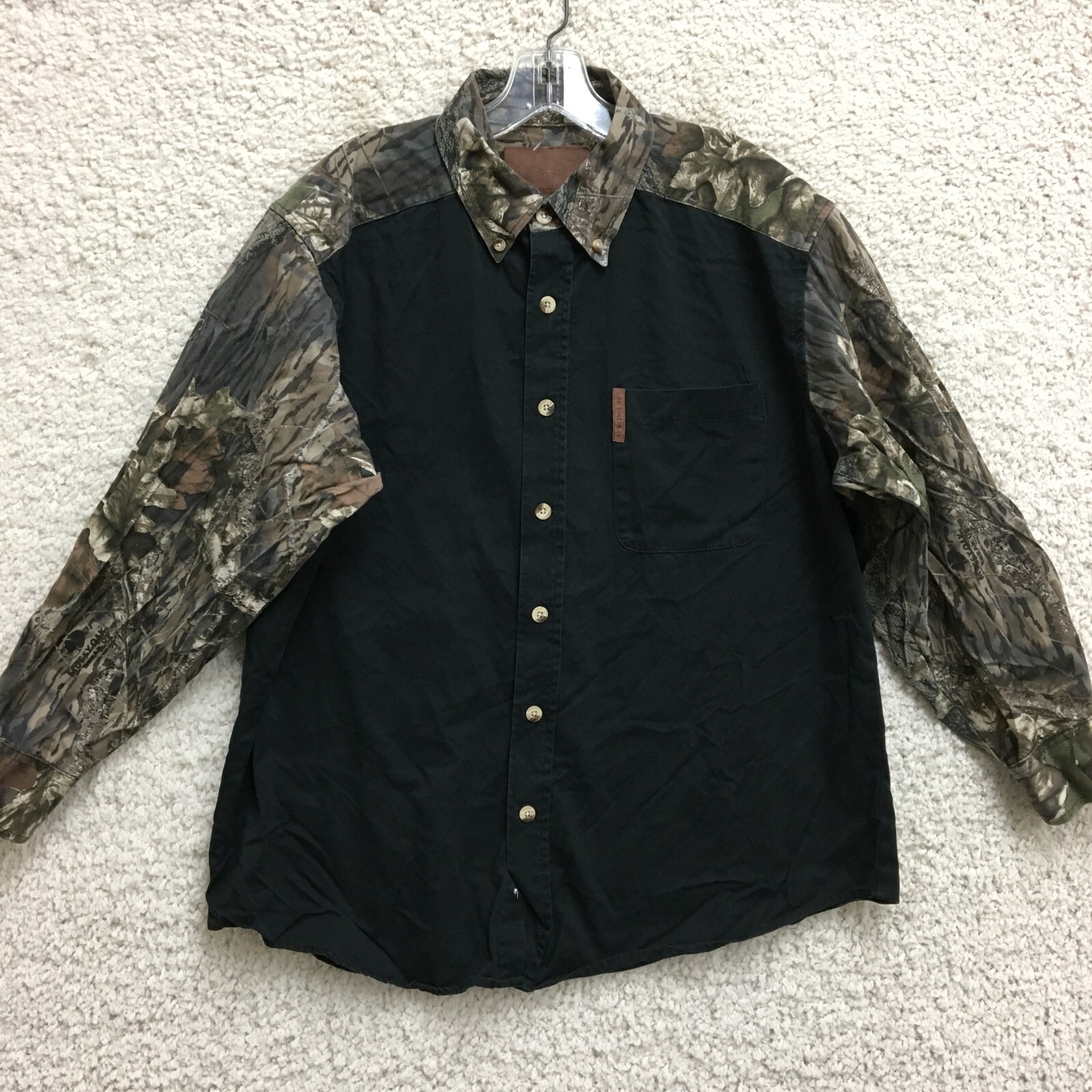 Legendary Whitetails Men's Medium Black Real Tree Camo Button Down Shirt