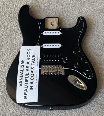 Nirvana Kurt Cobain Vandalism Stratocaster 