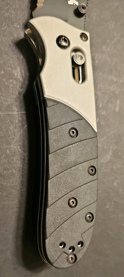 Rare Benchmade HK (Heckler & Koch) 14250SBT AXIS Folding Tanto Knife - Image 4 of 4