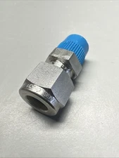 Swagelok SS-600-1-4 Male Connector Fitting 3/8” Tubing X 1/4” MNPT Stainless 316