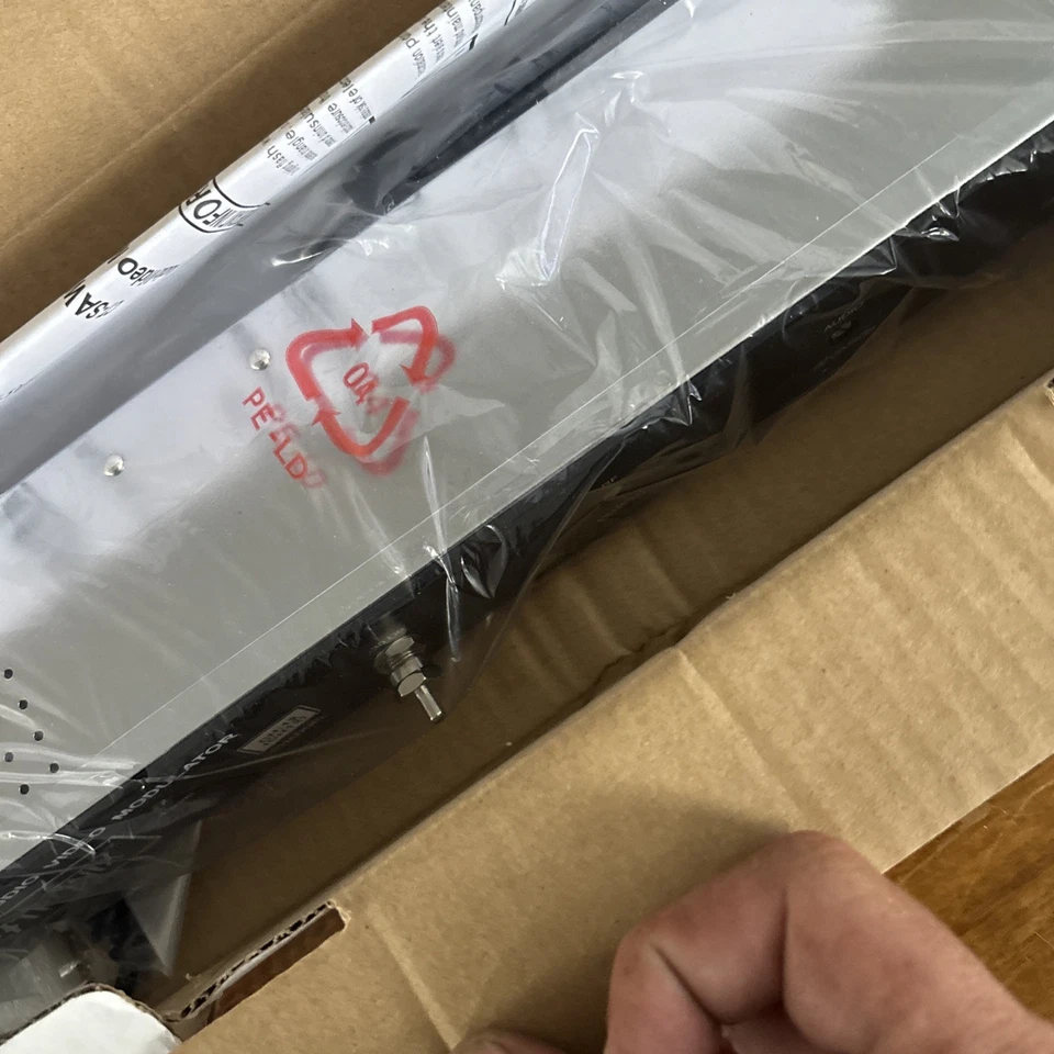 Cable Tronix Channel 12 CT-SAW860 Audio Video R/F Modulator Open Box - Image 4 of 4