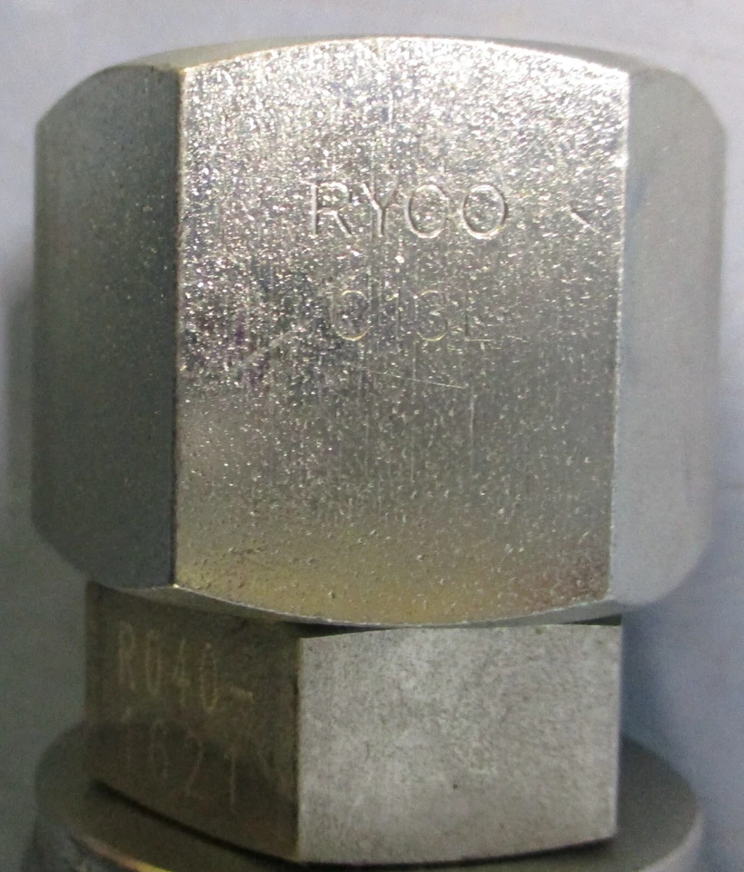 Ryco Avenger T216A Hydrualic Hose w/ Fittings 1" Max WP 2500psi 30" L 1-1/2" OD - Image 4 of 4