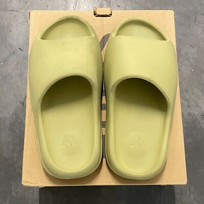 Size 4 - Adidas Yeezy Slides 'Resin' 2021 GZ5551 Super Clean