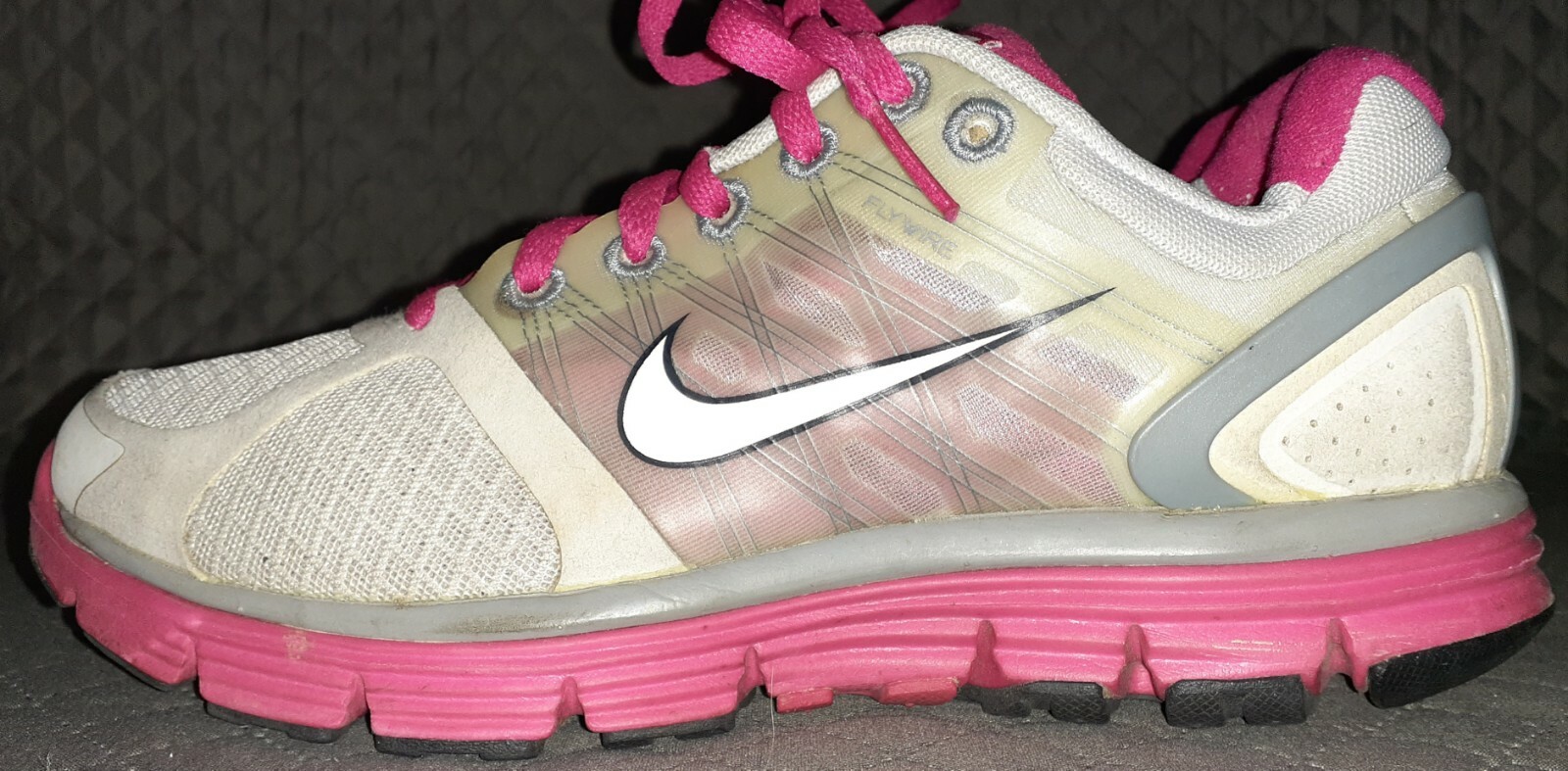 Nike Lunarglide 2 Flywire Running Shoes Women’s Size US 6, UK 3.5, EUR 36.5 image 2