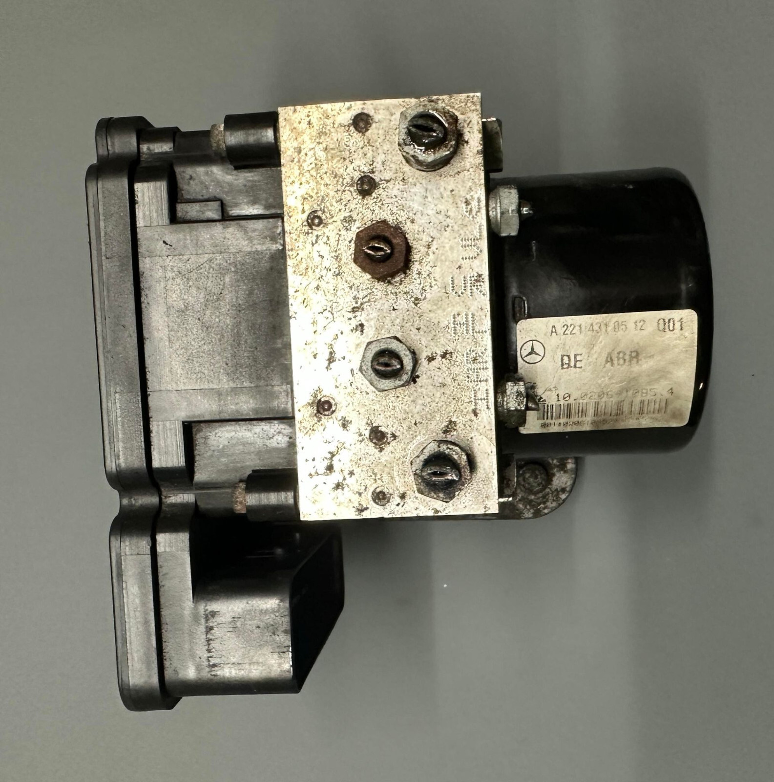 Mercedes Benz S-Class W221 CDI Control Unit ABS A2215455232 