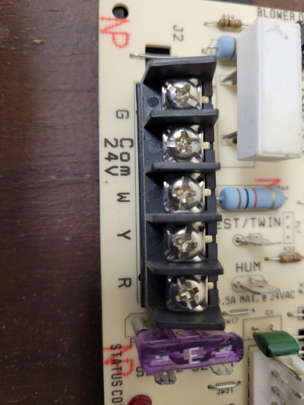 HK42FZ013 Carrier / Bryant furnace control board