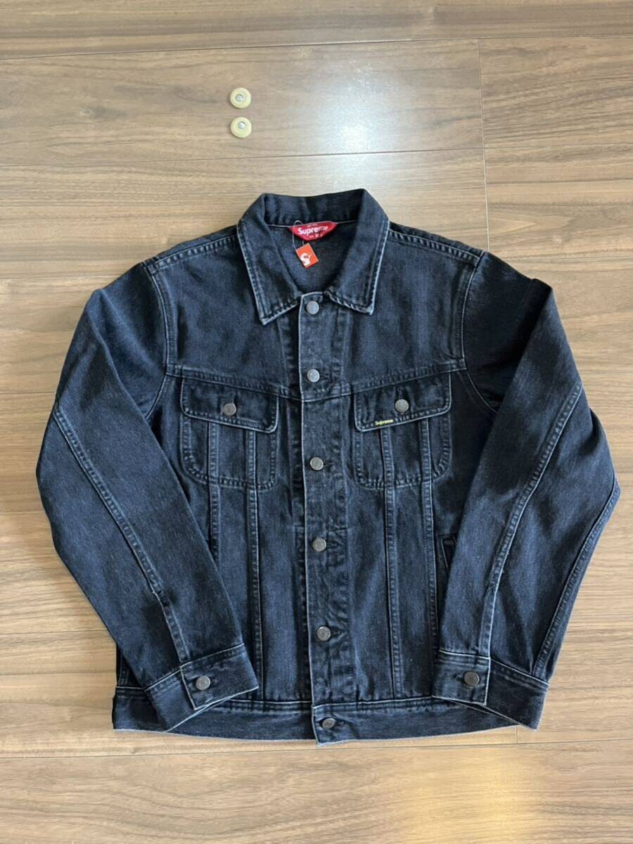 Supreme Playboy denim jacket SS14 trucker Color black size M Supreme Playboy denim jacket SS14 trucker Color black size M