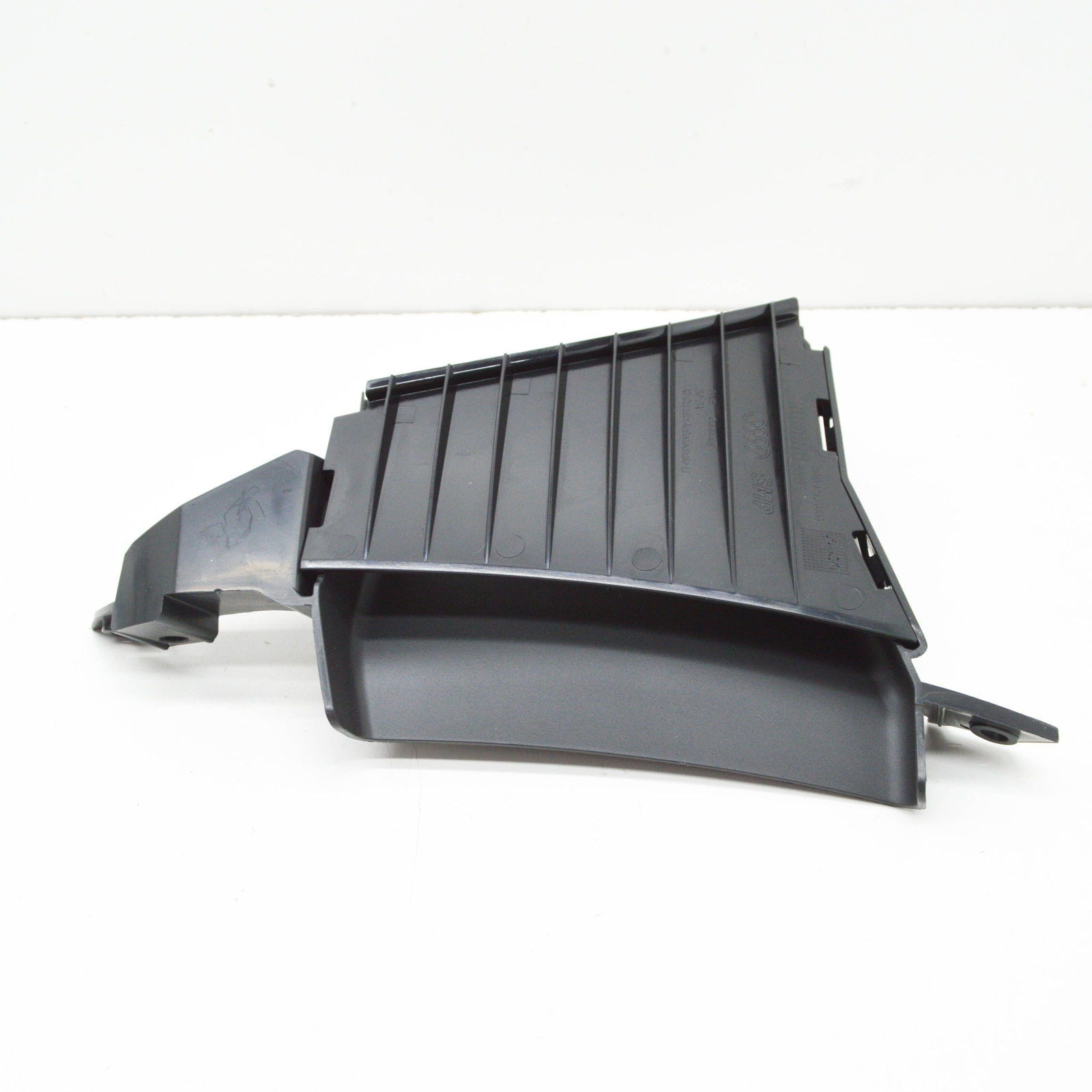 NEW AUDI A4 AVANT B9 FEONT BUMPER LEFT AIR GUIDE 8W0121763L 8W0-121-763-L