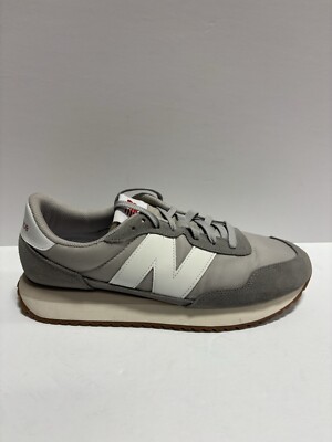 New Balance Men display picture 2