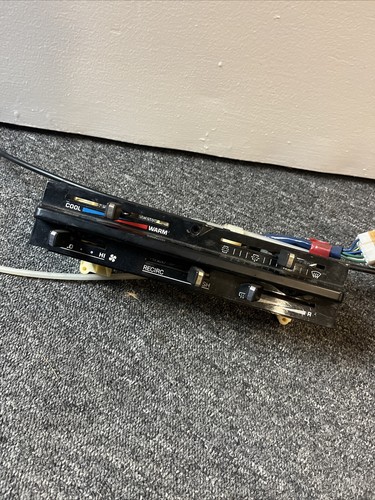1982-1985 Toyota Celica GT-S OEM Temperature Climate Control Module 55911-14100 - Picture 2 of 12