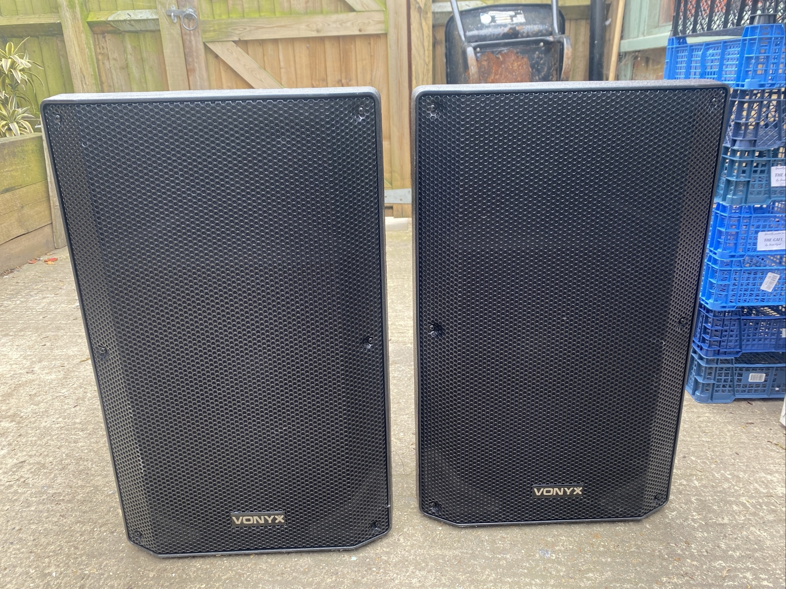 Pair Of Vonyx VSA150S 15 Inch Active Stereo Bluetooth Speaker Set Plug