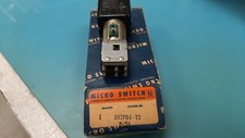 102PB4-T2 MICRO SWITCH / HONEYWELL / PUSH BUTTON SWITCH MADE IN 1959 NEW OLD STO