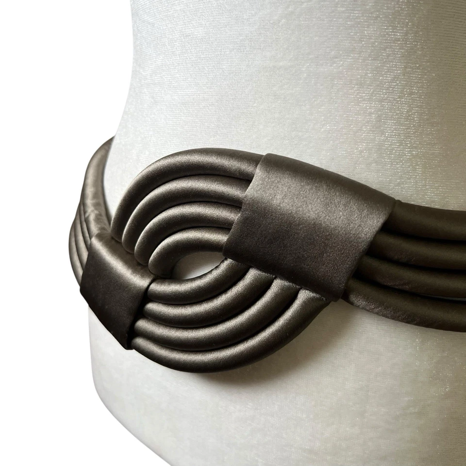 Cinturón ancho llamativo ESCADA para mujer cuero de becerro de seda anudado en capas talla 44 EE. UU. 12 Foto 3 de 4