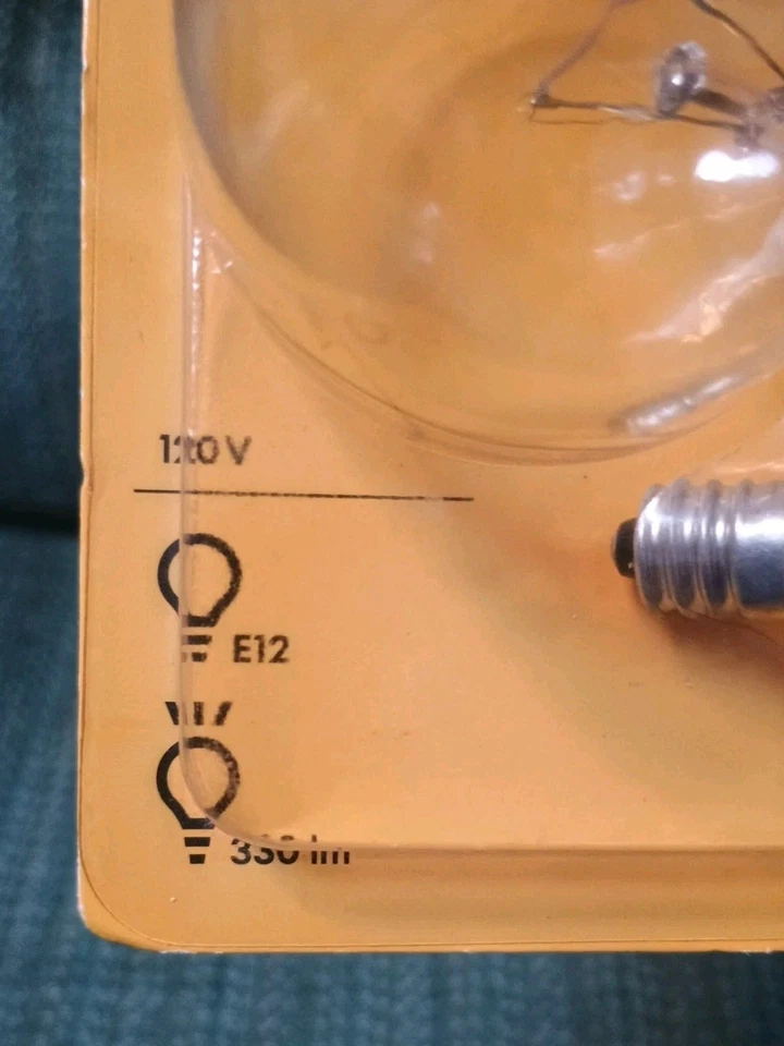 IKEA 40W Clear Decorative E12 Bulbs 330 Lumens 4 Pack Candelabra Base  - Image 3 of 4