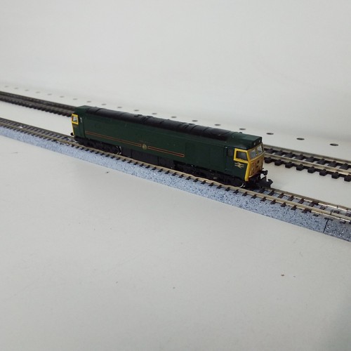 Graham Farish 8406 (N) BR grün Klasse 50 Diesel Nr. "50007 Sir Edward Elgar". | Condition: Used
