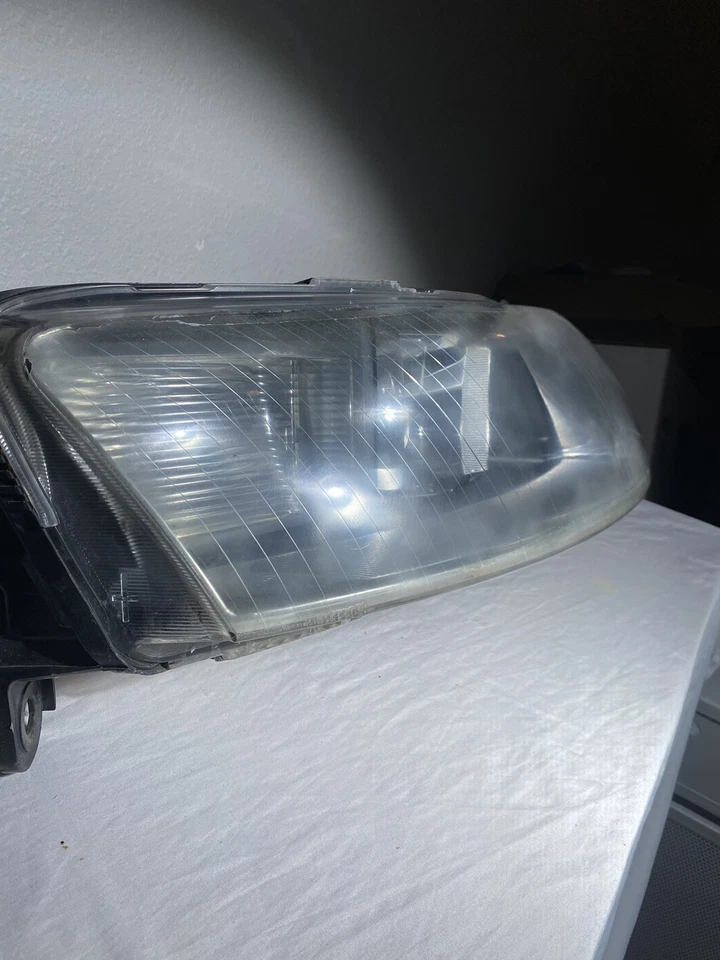Audi A6 S6 C6 05-08 Passenger Xenon HID Headlight Lamp 4F0941030 - Image 4 of 4