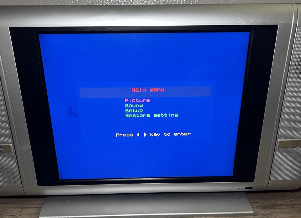 TruTech PLV16190 19" LCD TV 4:3 Aspect 1280x1024 720p Gaming Retro RCA VGA S-Vid - Image 2 of 4