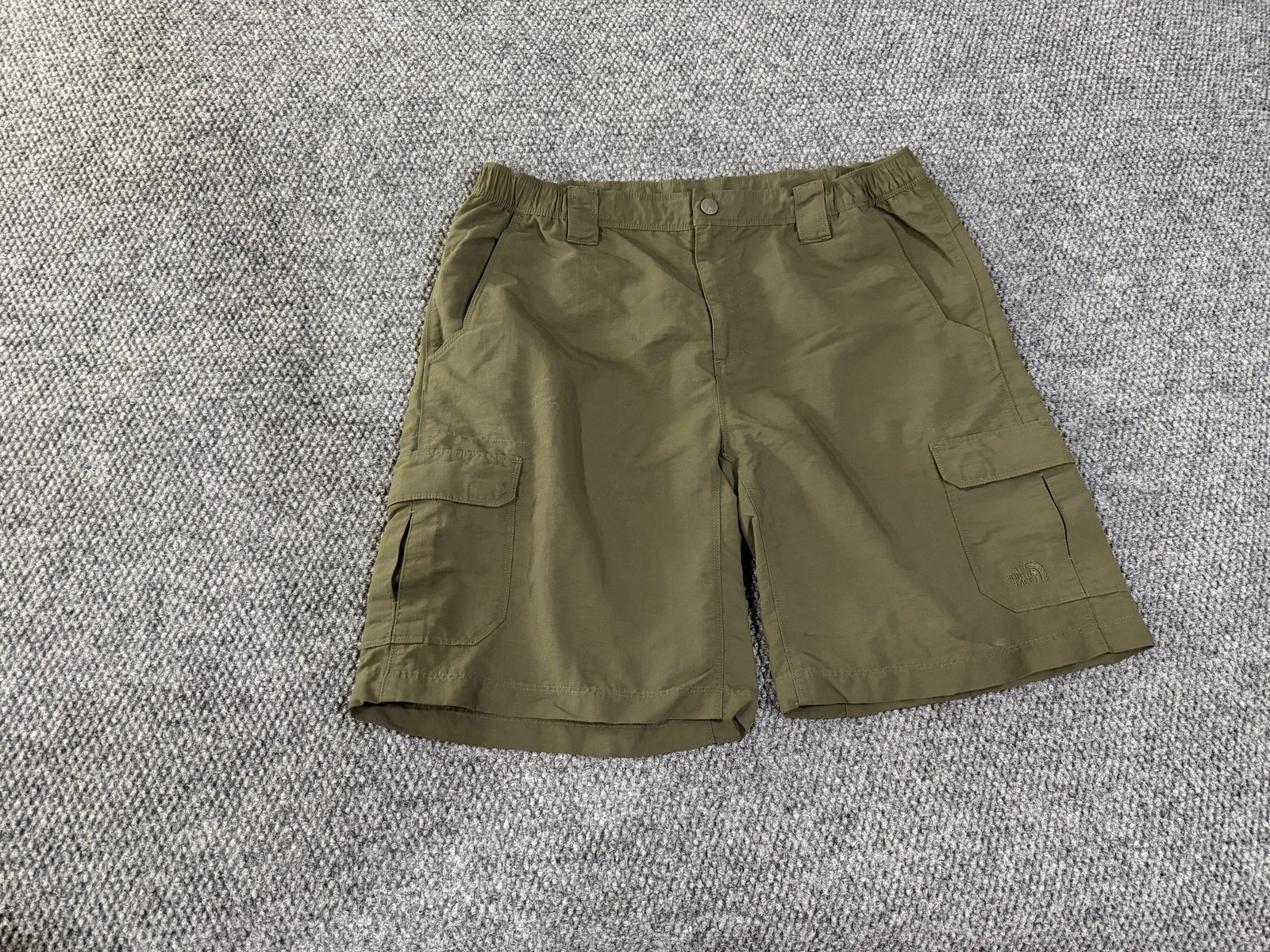 The North Face Cargo Shorts Mens Large Green Nylon Elastic Waist Hiking Outdoor