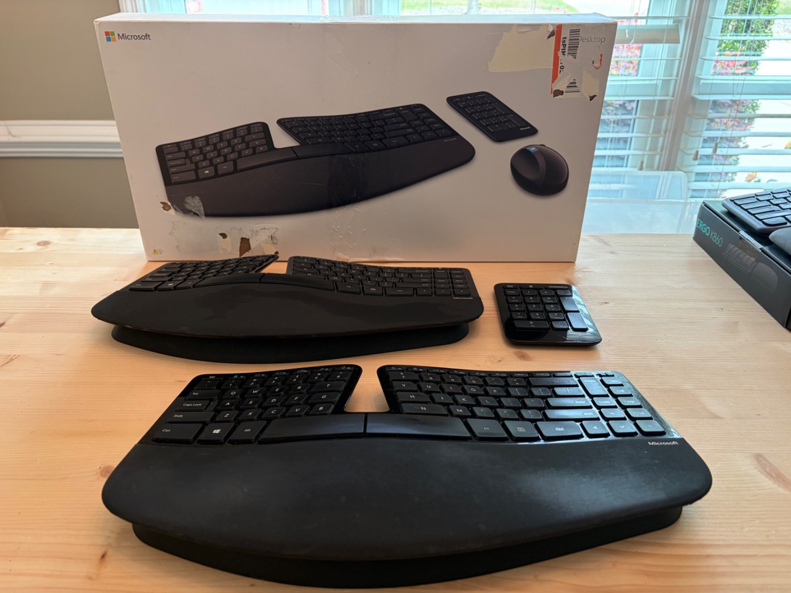 Microsoft Sculpt Ergonomic Wireless Keyboard w/ Keypad & Don