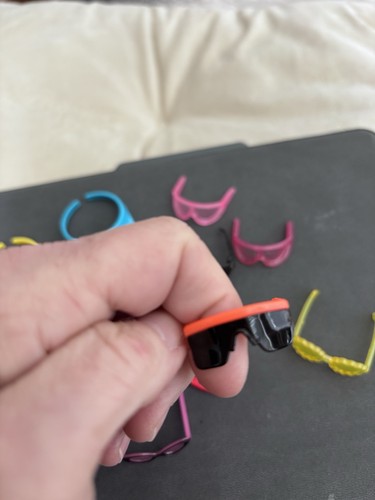 Barbie Visors And Sunglasses And Crown Accessories. 12 Pieces. 2920 - Picture 6 of 6