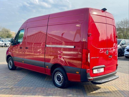 Mercedes-Benz Sprinter 315 CDI 150 L2H2 PROGRESSIVE MWB HIGH ROOF RWD - Picture 8 of 24