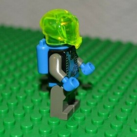 LEGO Zotaxian Insectoid Alien Minifigure Blue Head Neon Green Bubble #6905 SP021