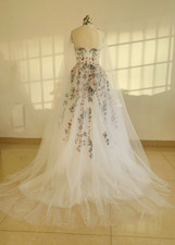 Short Sleeves Embroidery Elegant 3D Flora Wedding Dresses A Line Bridal Gowns