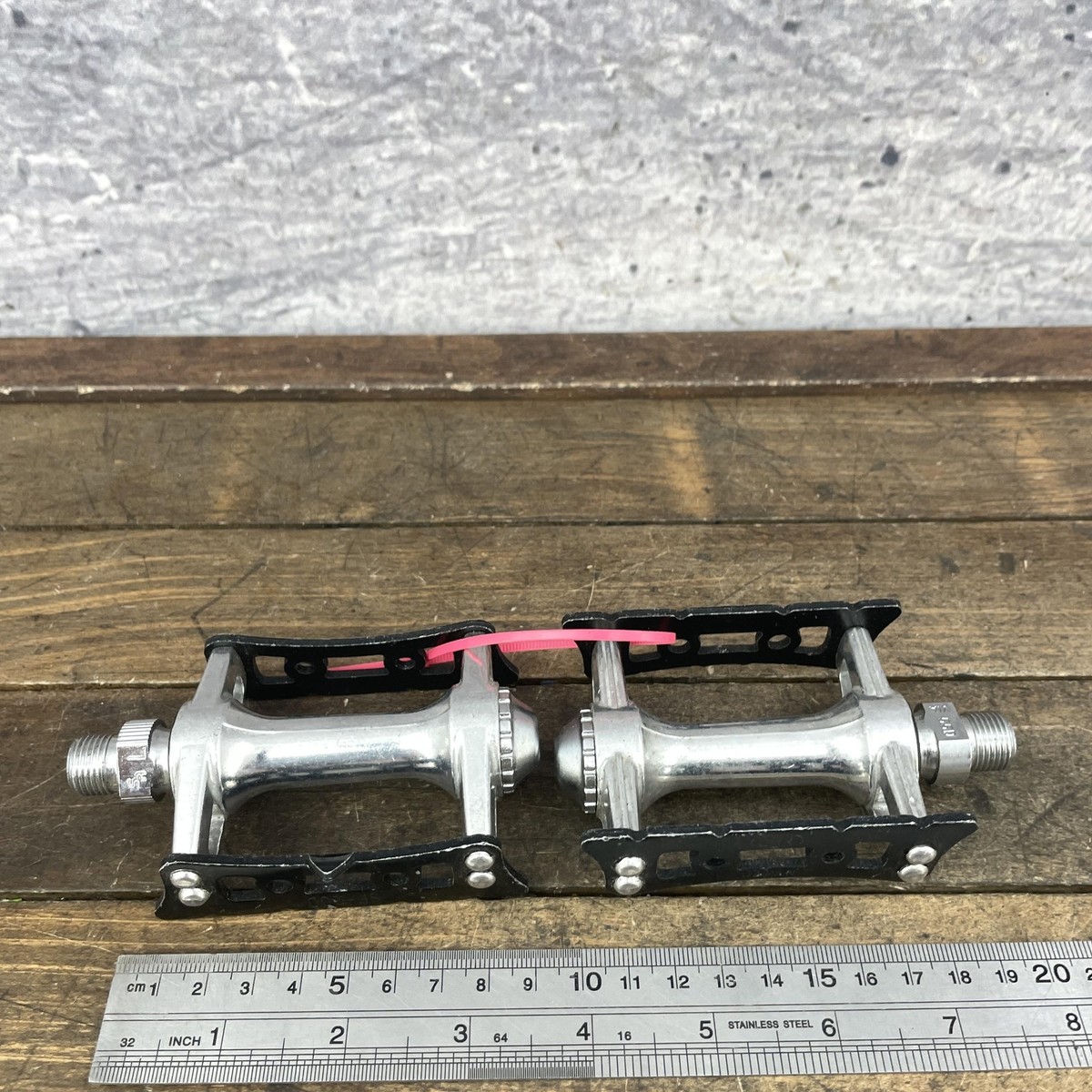 Vintage SR Platform Bike Pedals 9/16 Silver Black Pair 80s Japan