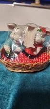 Beautiful  Salt And Pepper Pig Shakers For The 90's