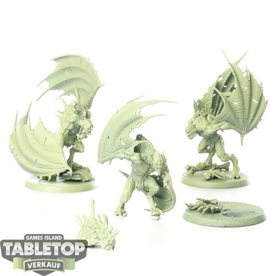 Flesh-eater Courts - 3x Crypt Flayers - grundiert