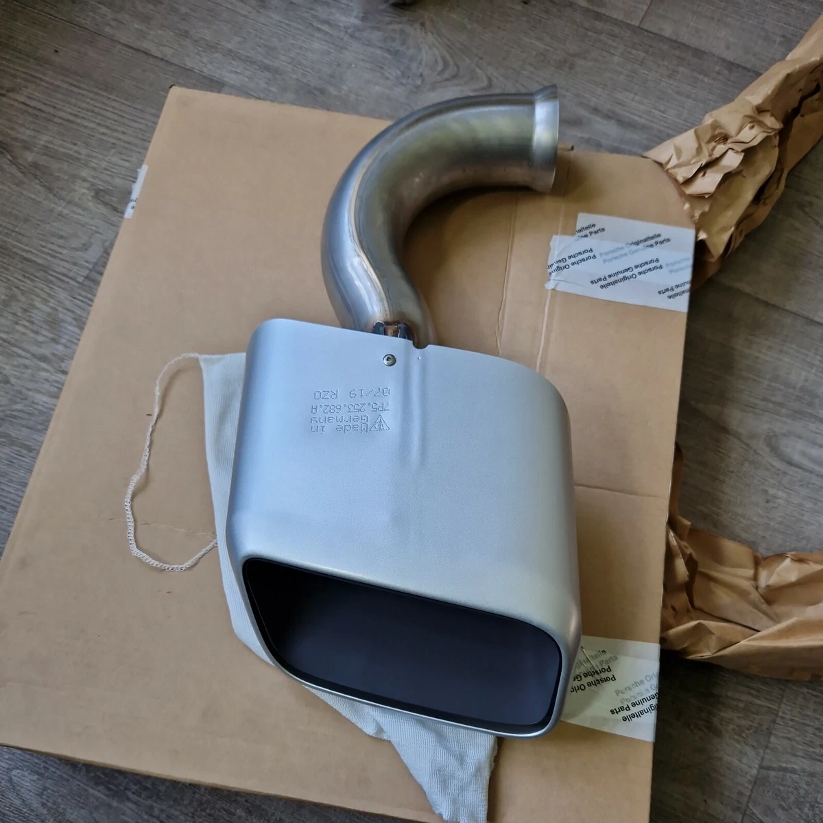 GENUINE PORSCHE CAYENNE 92A TAILPIPE 95811125210 | eBay 