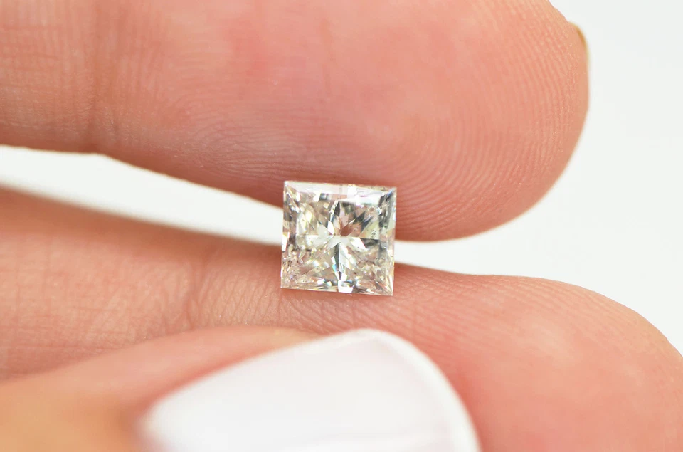 Princess Cut Diamond Certified 1 Carat F/SI2 Loose Natural Enhanced 5.58X5.45 MM - Image 2 of 4