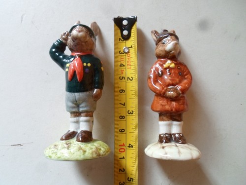 Collectors ROYAL DOULTON BUNNYKINS Cub Scout & Brownie Set of 2 { No boxes} - Picture 8 of 8