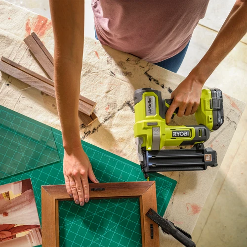 Ryobi 18v nailer outlet