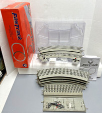 LIONEL FASTRACK 39-1/2" x 70-1/2" OVAL LAYOUT INCL. 6-12028 INNER PASSING LOOP