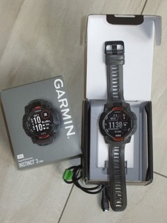 GARMIN INSTINCT 3 SOLAR 50 mm RUGGED SMARTWATCH TOP ZUSTAND