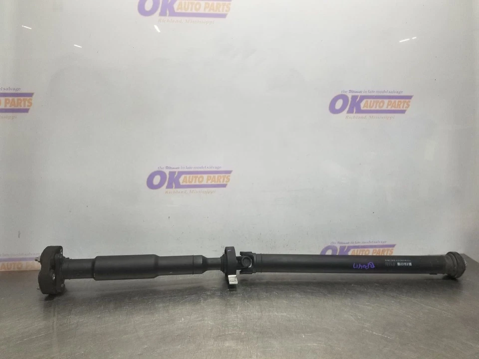08 2008 BMW 135I 3.0L RWD REAR DRIVE SHAFT  Foto 2 de 4
