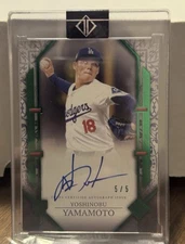2024 Topps Transcendent Collection Yoshinobu Yamamoto auto 5/5 Encased 