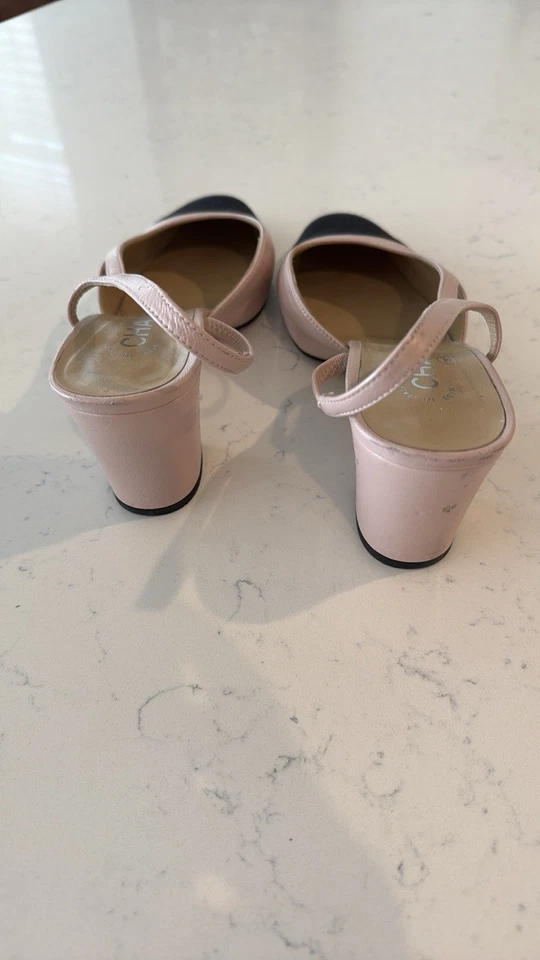 Chanel Zapatos de Cuero con Cordones Tacones Planos Talla 39 Beige/Negro Foto 3 de 4