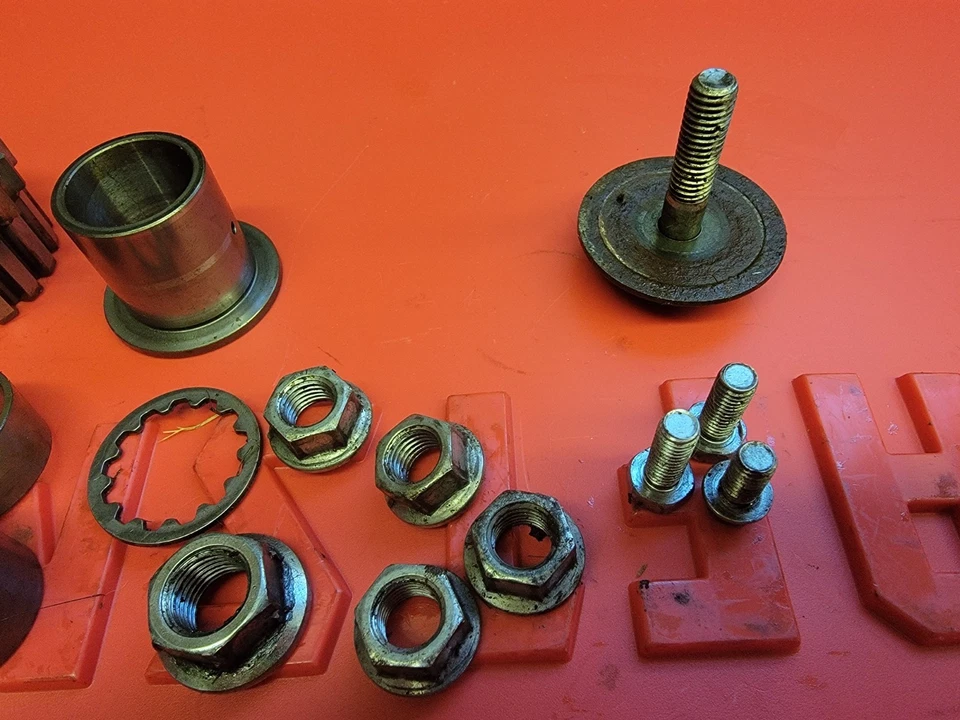 03 2003 Honda CRF450R CRF 450 R EXTREMO INFERIOR MOTOR TUERCAS Y PERNOS HERRAJES Foto 3 de 4