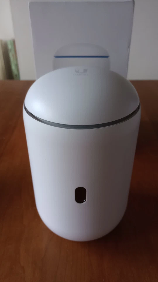 Ubiquiti UniFi Dream Router UDR All-in-One WiFi 6 Router - Image 3 of 4