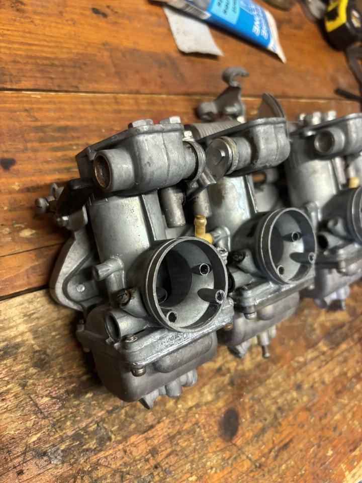rampe carburateurs mikuni vm 26 - Photo 4/4
