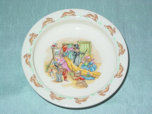 Vintage Royal Doulton Bunnykins Child's Cereal Bowl & Egg Cup - Picture 5 of 8