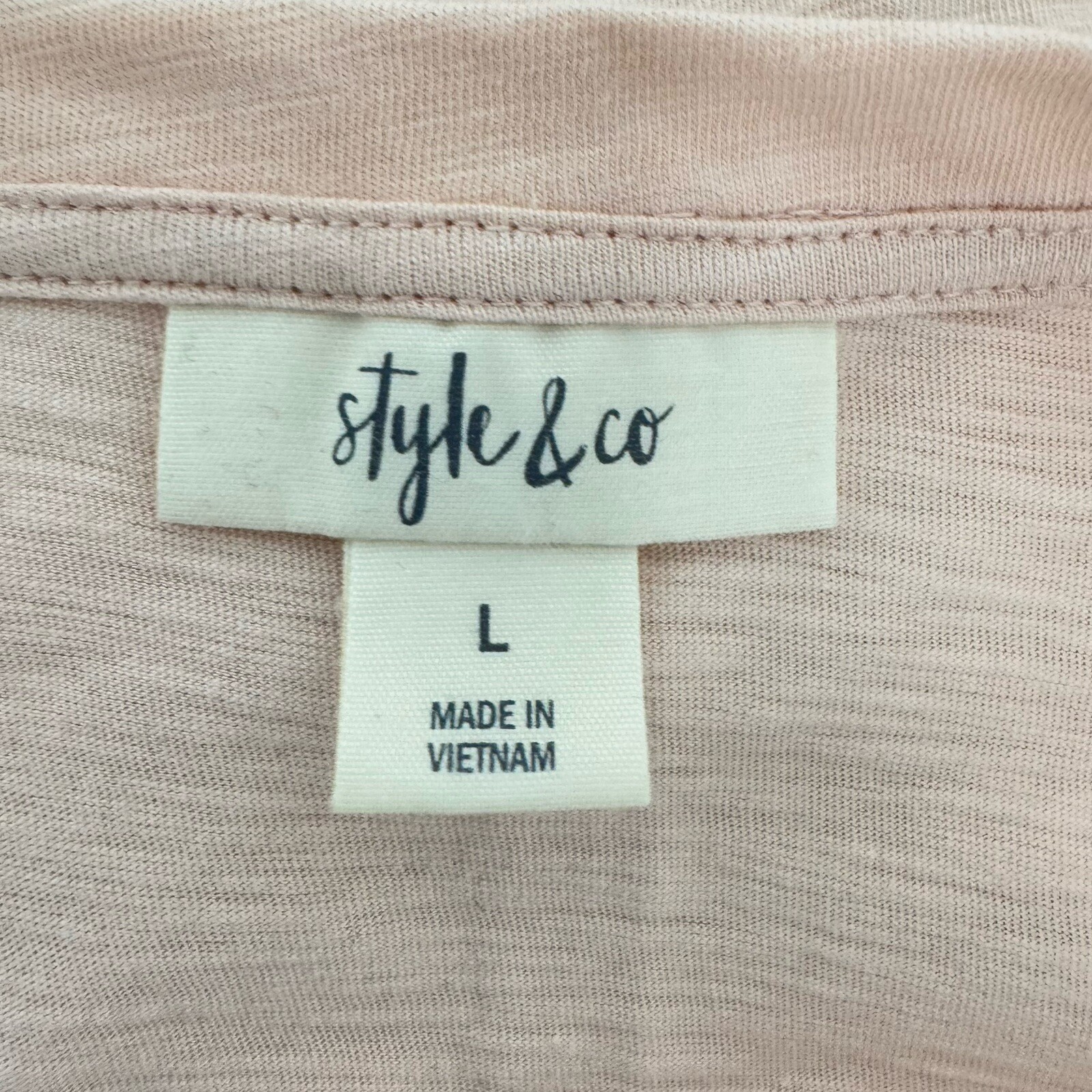 Style & Co women's short sleeve top crushed petal V neck size L