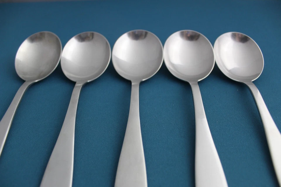 Cucharas de sopa ovaladas de 5 lugares Bogelund Jensen Centa / BGJ1 satinado Dinamarca 6 7/8" Foto 4 de 4