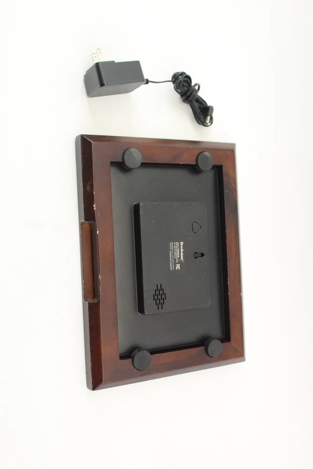 Brookstone FSM08ESB 8" Photo Share Frame - Image 4 of 4