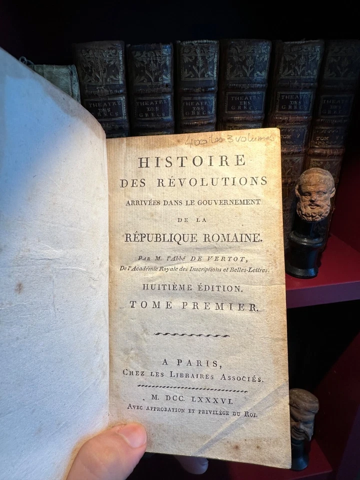 Libro decorativo del siglo XVIII  - Imagen 3 de 3