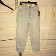 Universal Thread Women s Size 4 Blue Light Wash High Rise Straight Button Fly