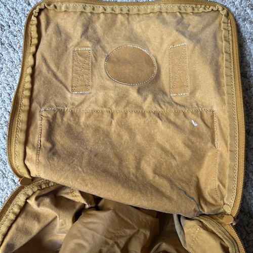 Fjallraven Kanken Classic Backpack Canvas Acorn Yellow 23510 Zip Medium - Picture 10 of 10